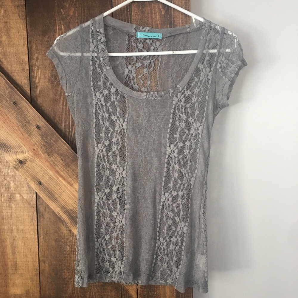 FOREVER 21 Lace short sleeve shirt